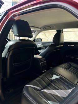 کرایسلەر 300